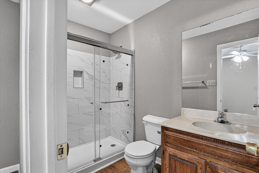802 Custer Street - Photo 14