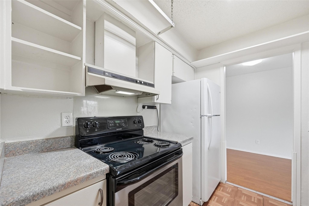 4845 Cedar Springs Road - Photo 3