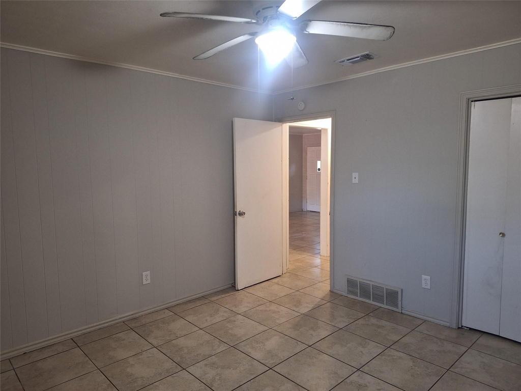 203 Thompson Street - Photo 8