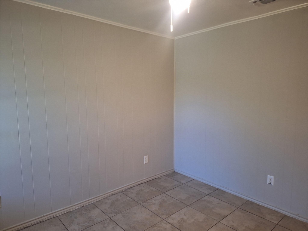 203 Thompson Street - Photo 13