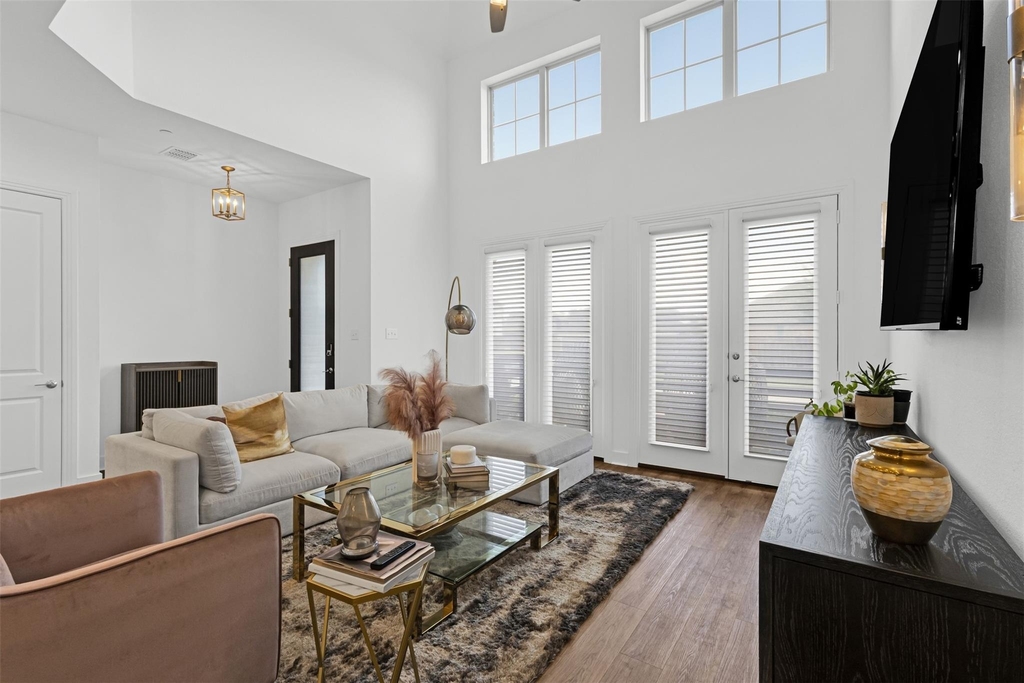 444 Somerville Drive - Photo 10