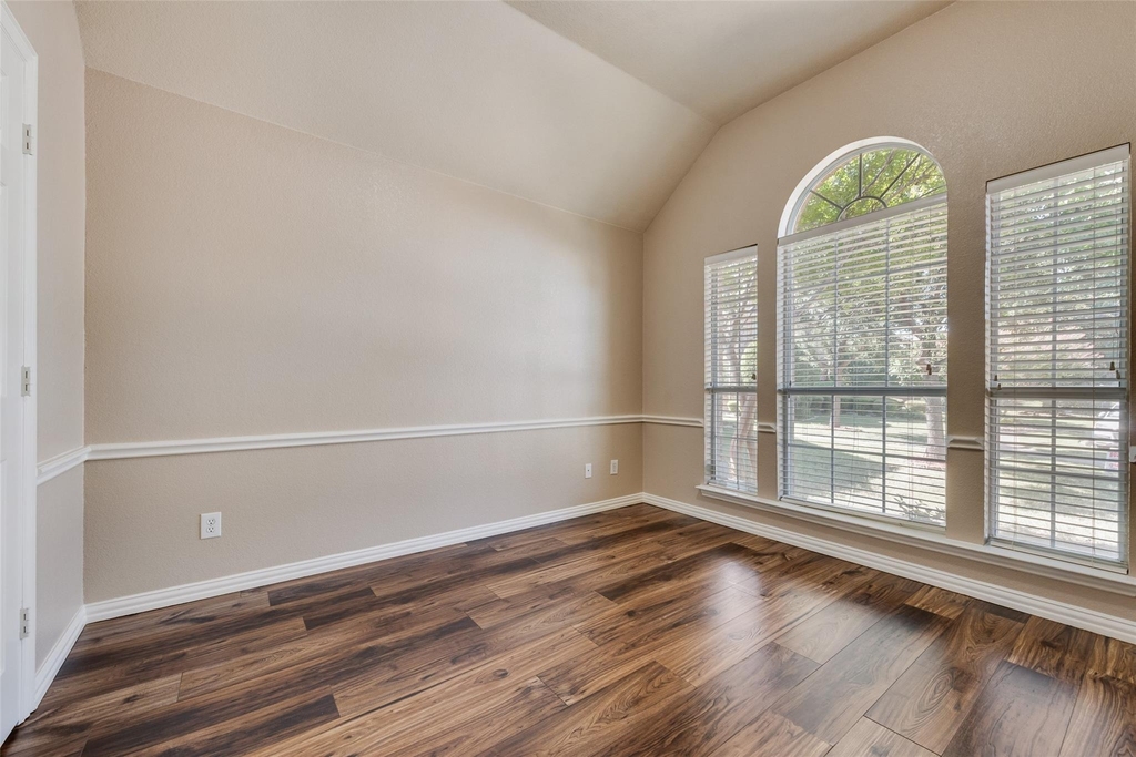 7900 Brookmount Street - Photo 7