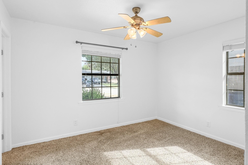 3052 Cameo Lane - Photo 8