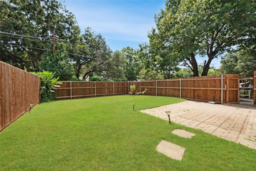 222 Gwendola Drive - Photo 16