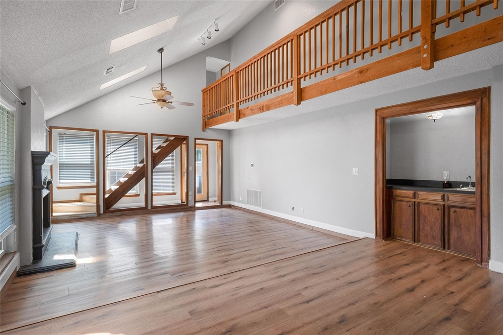 222 Gwendola Drive - Photo 6