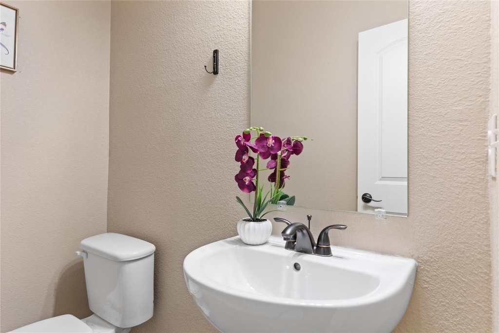1022 Debby Court - Photo 21