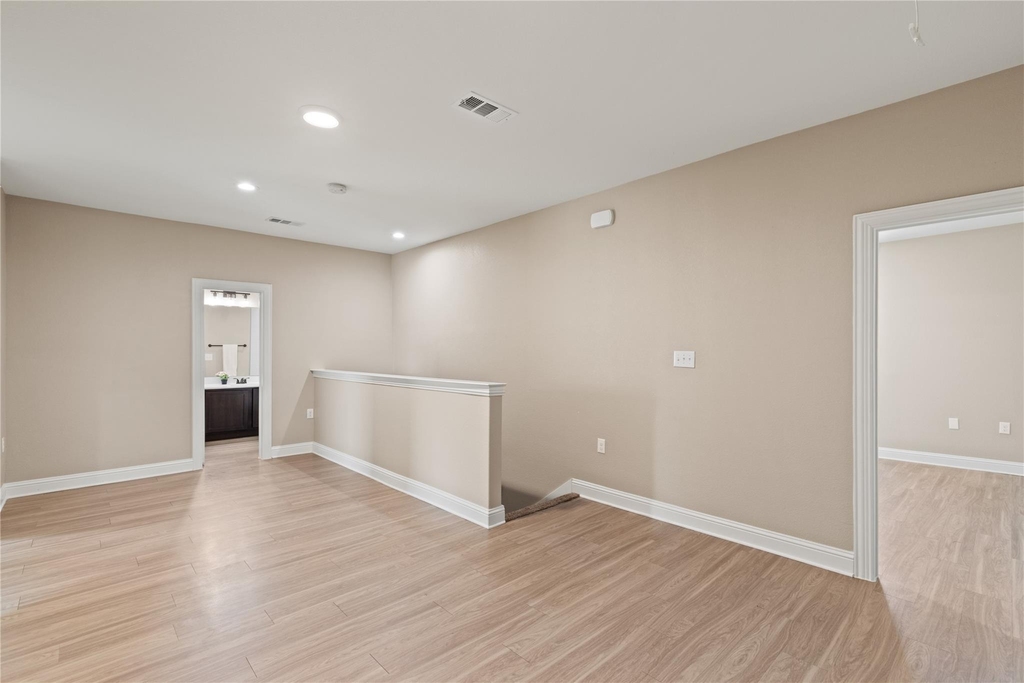 1022 Debby Court - Photo 10