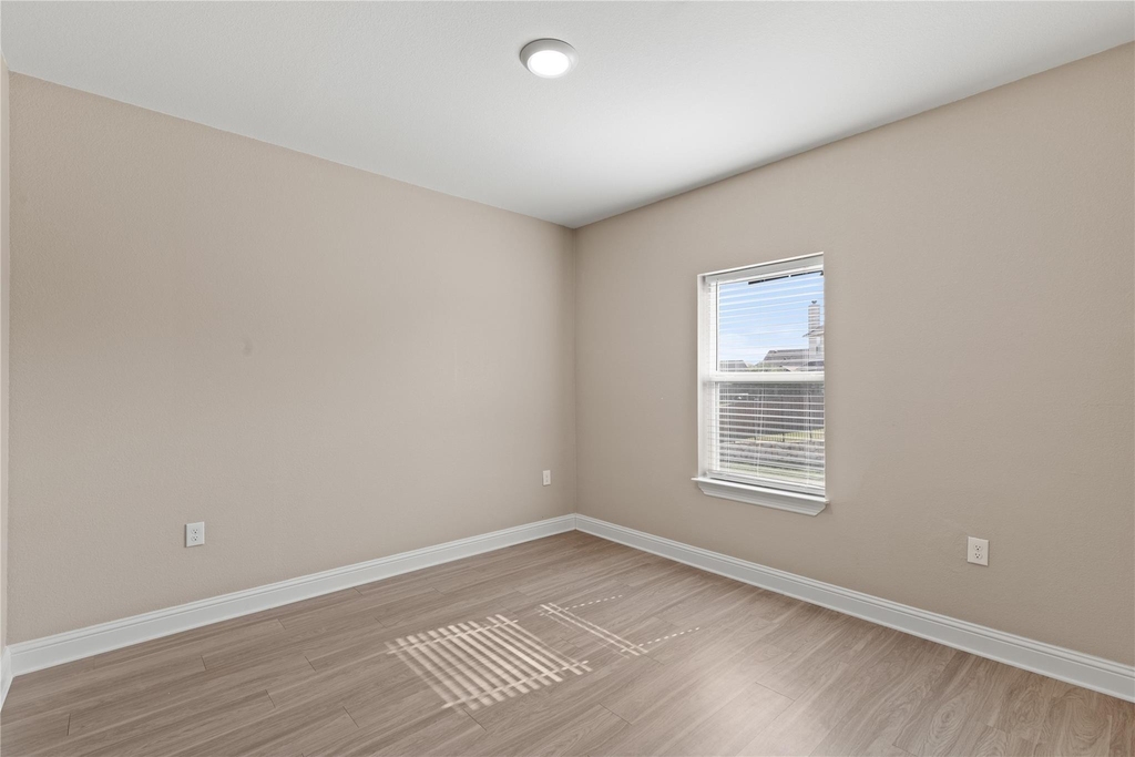 1022 Debby Court - Photo 18