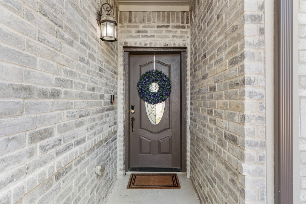 1022 Debby Court - Photo 1