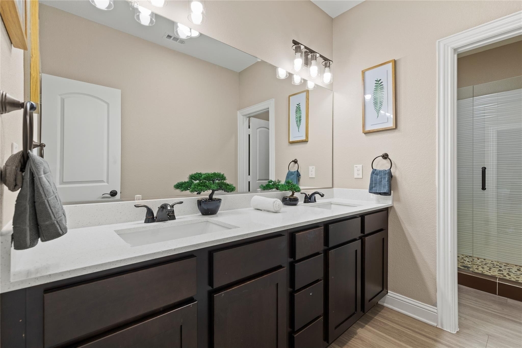 1022 Debby Court - Photo 16