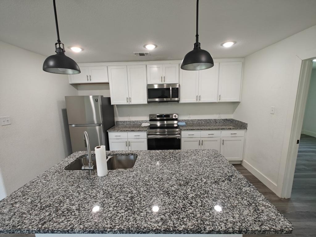 1321 Franklin Avenue - Photo 1