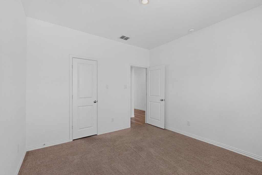 1309 Canuela Way - Photo 28