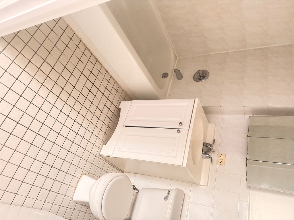 32-08 Union Street Flushing NY 11354 - Photo 3