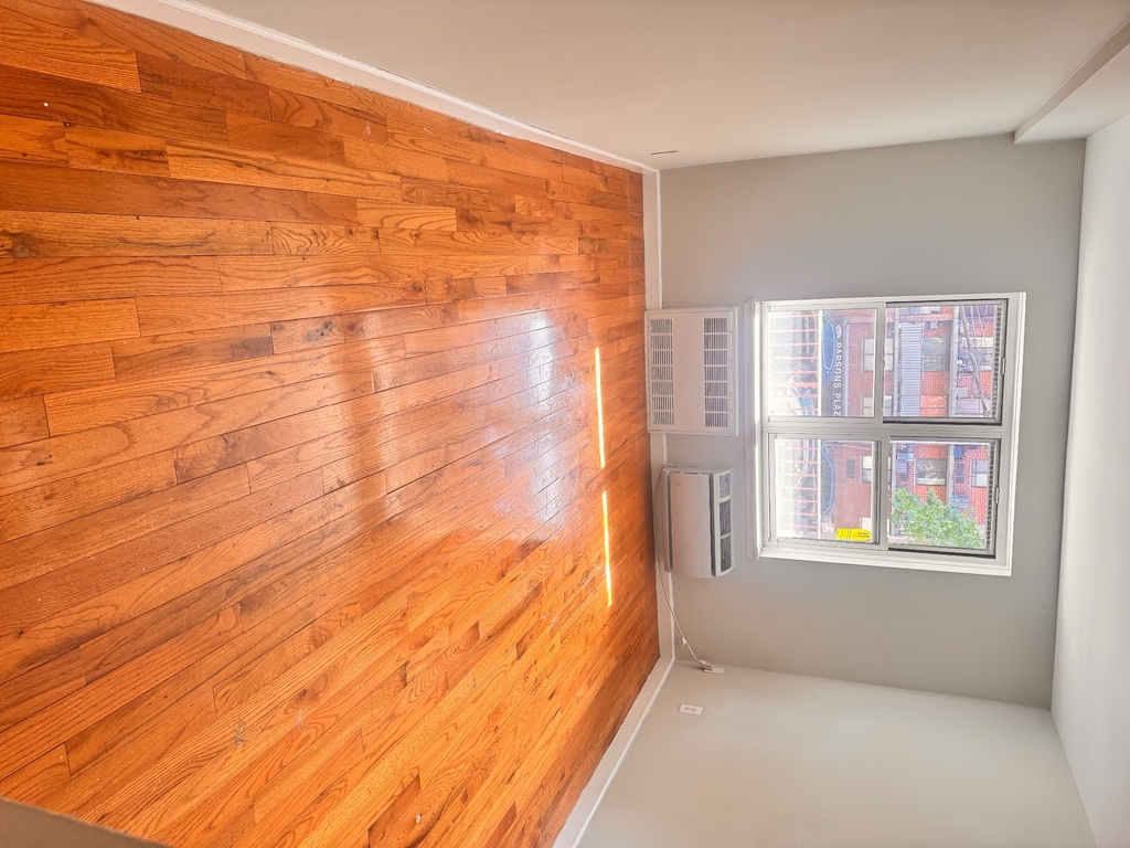 139-81 35th Avenue Flushing NY 11354 - Photo 14