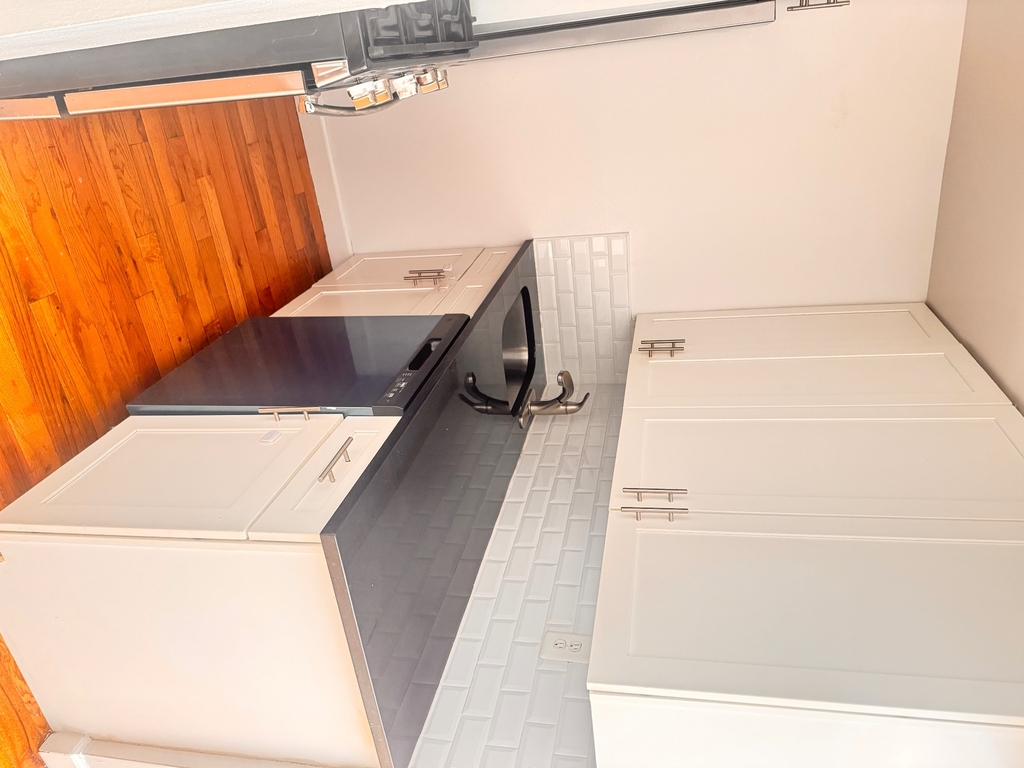 139-81 35th Avenue Flushing NY 11354 - Photo 9