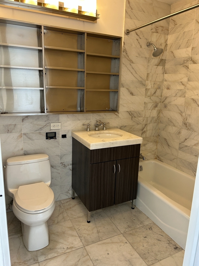 West 37th Street - Photo 12