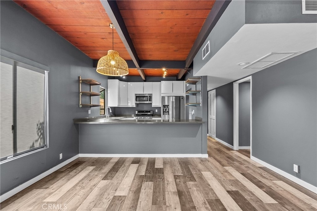 13006 Moorpark - Photo 8