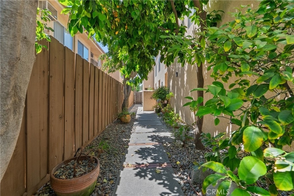 13006 Moorpark - Photo 34