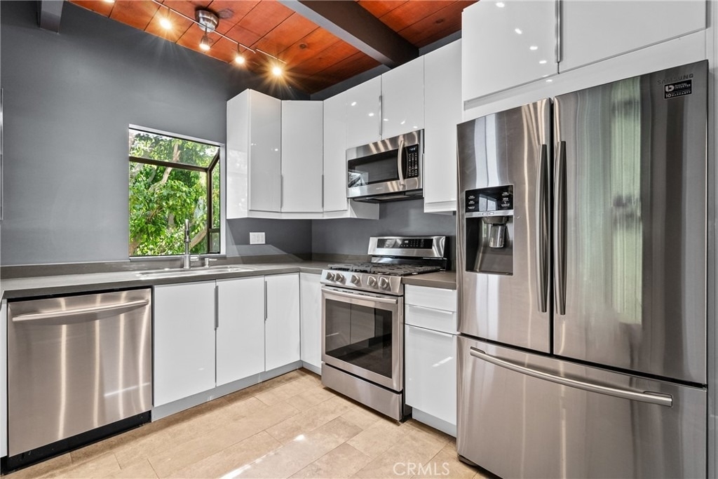 13006 Moorpark - Photo 4