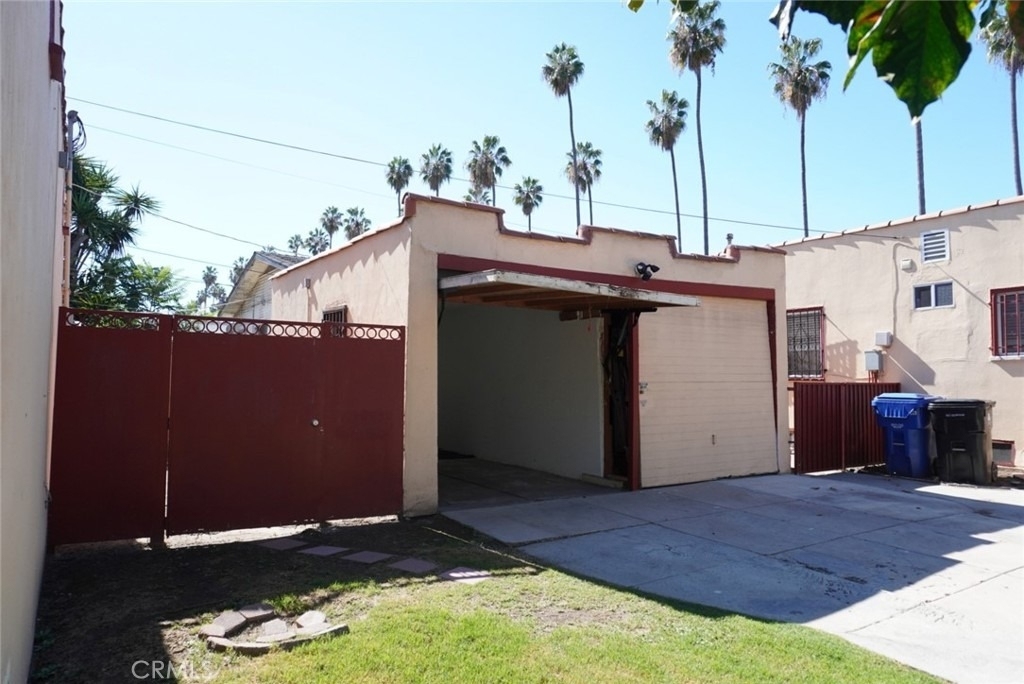 2068 W 52nd - Photo 8