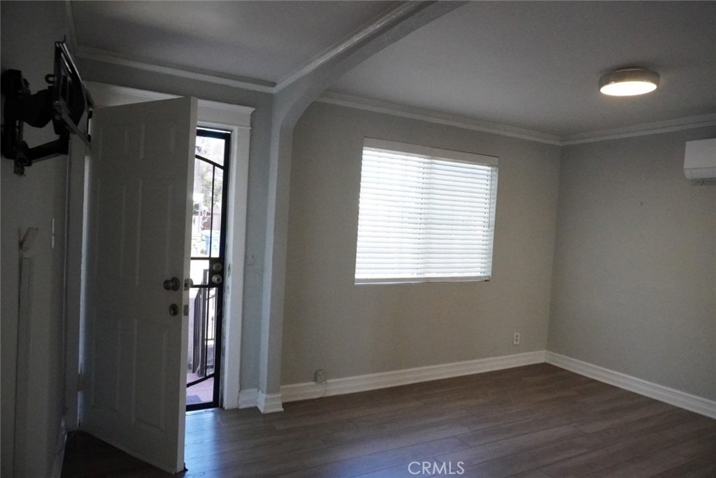 2068 W 52nd - Photo 14