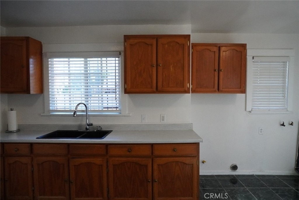 2068 W 52nd - Photo 19