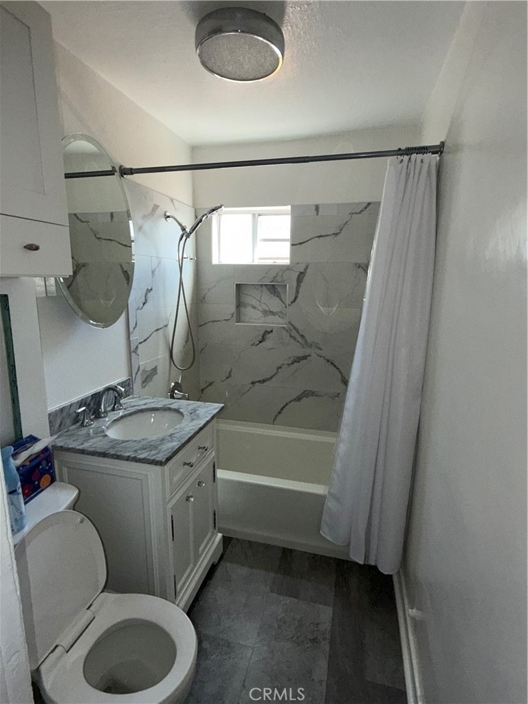 2068 W 52nd - Photo 0