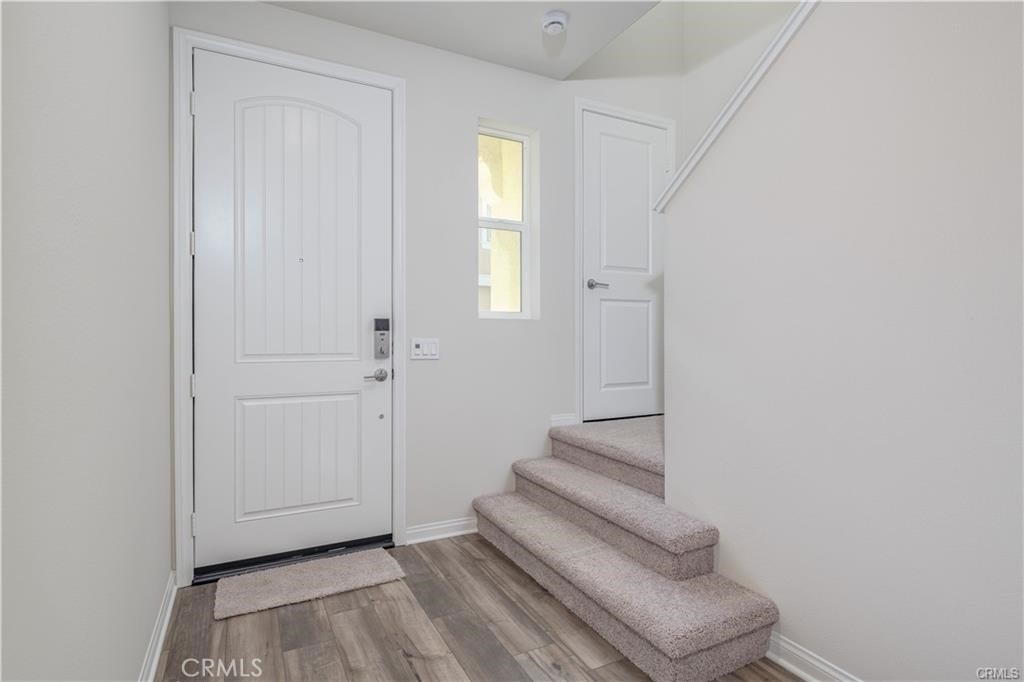 466 Meyer Place - Photo 5