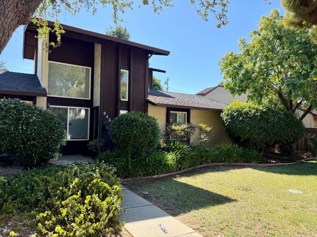 842 Pollard Road - Photo 0