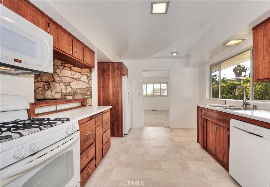 904 Emerald Bay - Photo 8