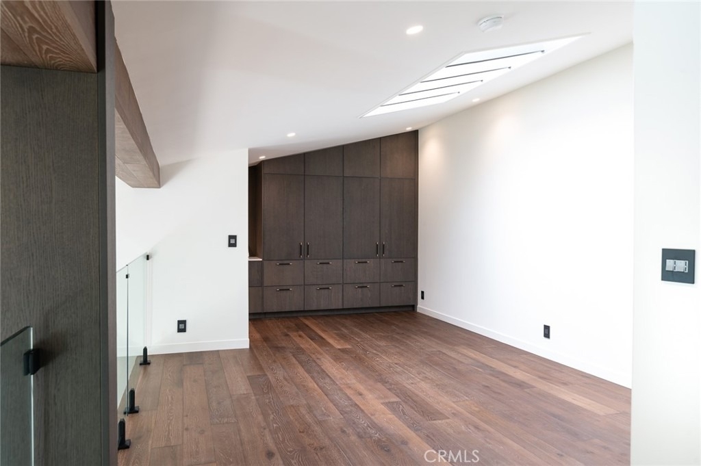 320 E Stocker Street - Photo 26