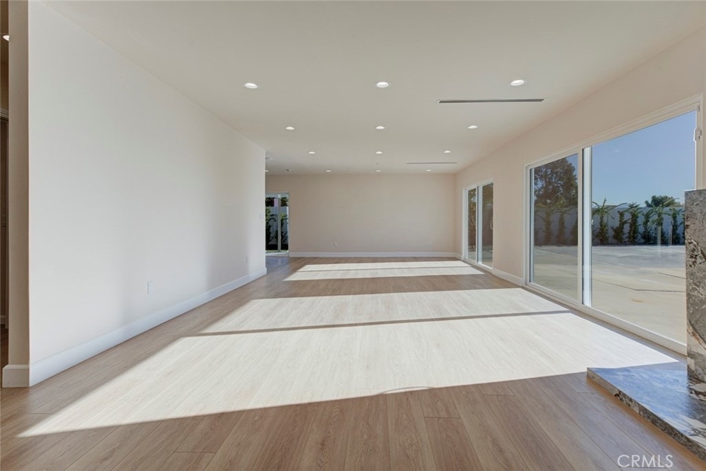 11542 Encino Avenue - Photo 8