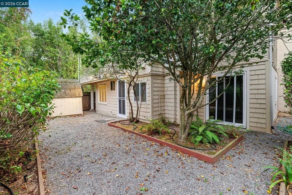 23 Sycamore Ave - Photo 18