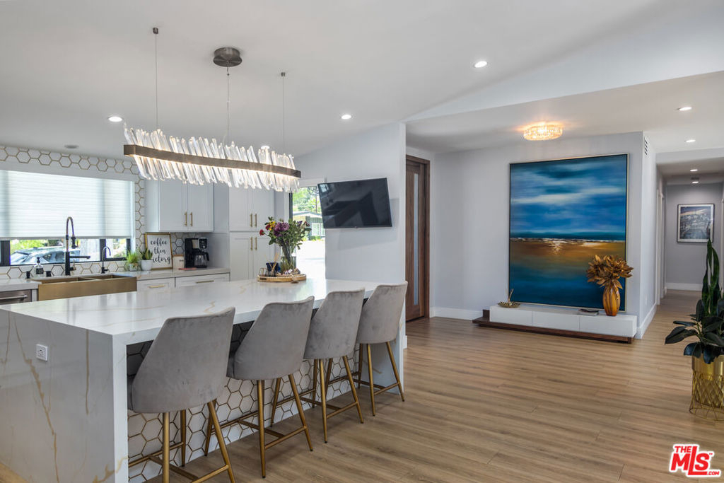 4821 Heaven Avenue - Photo 8