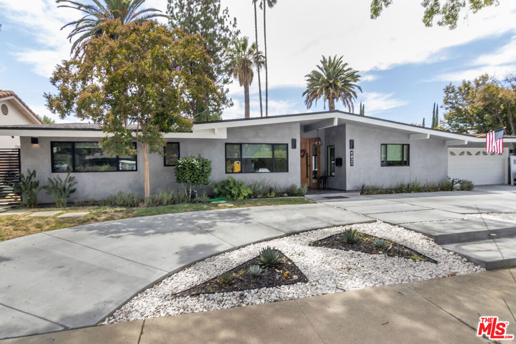 4821 Heaven Avenue - Photo 36