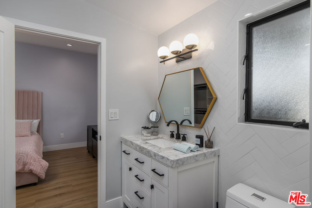 4821 Heaven Avenue - Photo 19