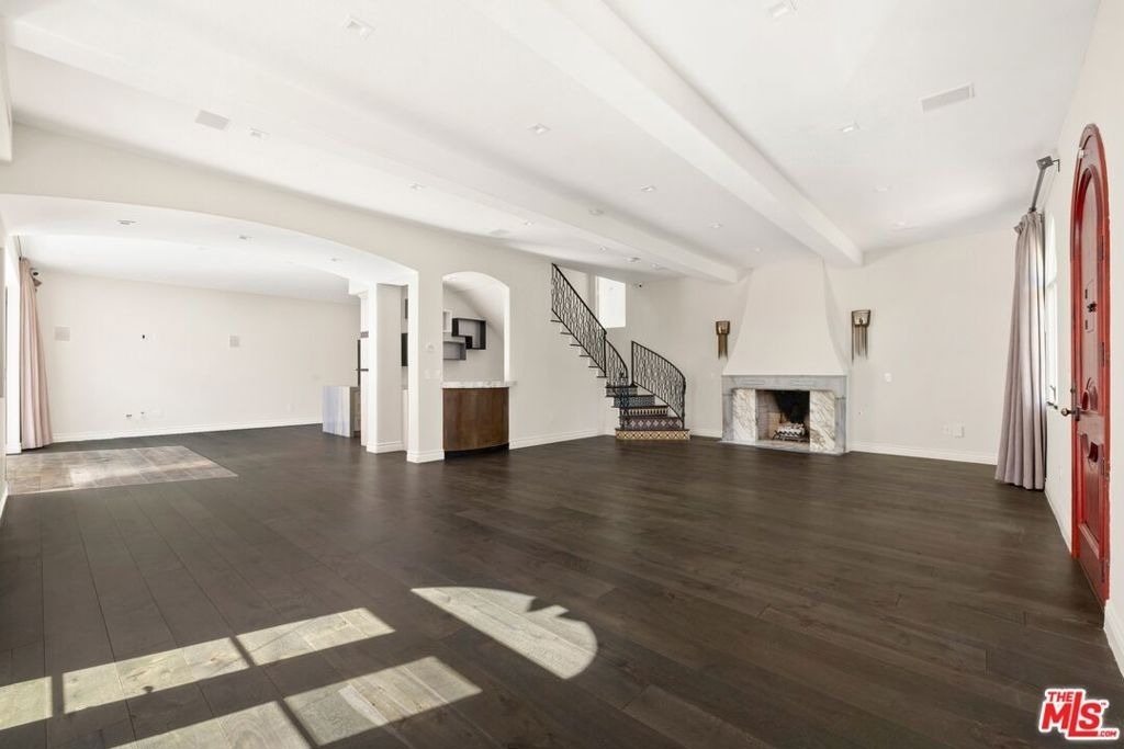 1743 Courtney Avenue - Photo 1