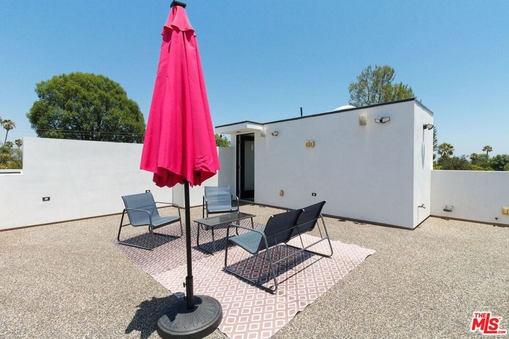 18015 Martha Street - Photo 32