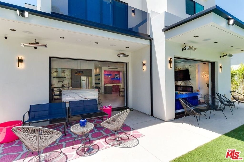 18015 Martha Street - Photo 4