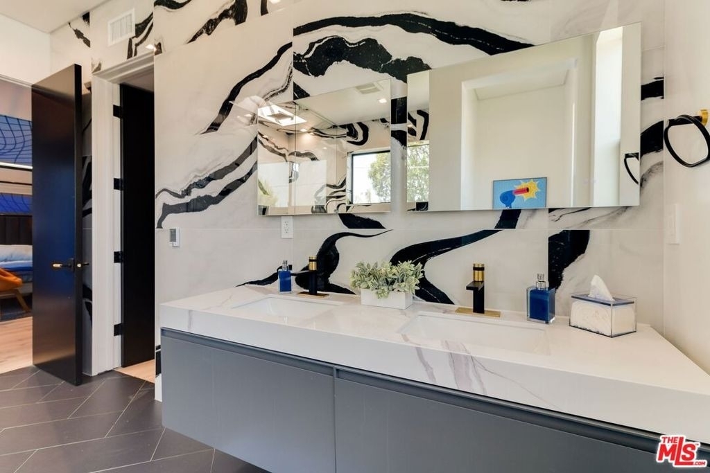18015 Martha Street - Photo 29