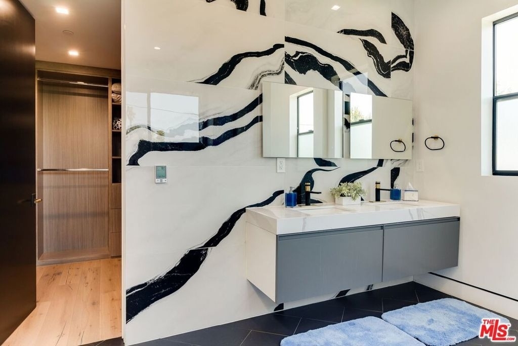 18015 Martha Street - Photo 30
