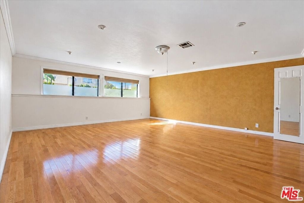 5352 Zelzah Avenue - Photo 33