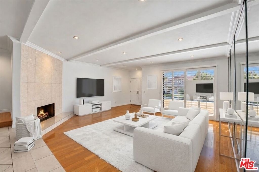 5352 Zelzah Avenue - Photo 3