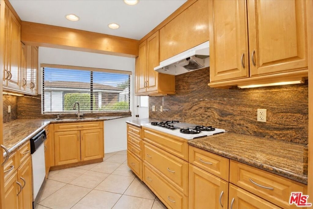 5352 Zelzah Avenue - Photo 12