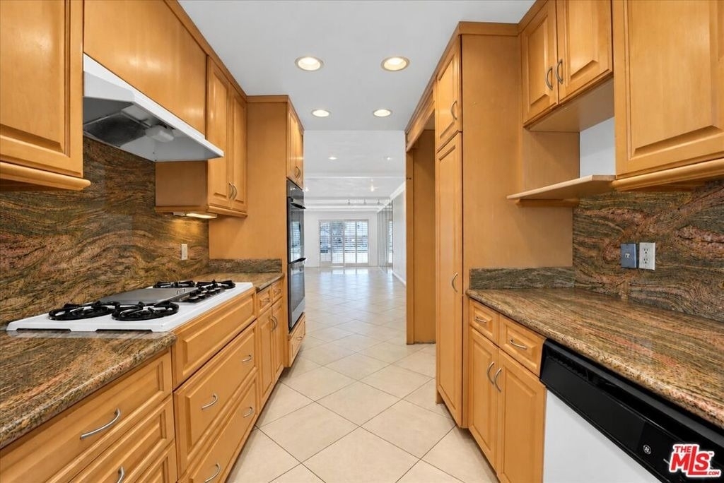 5352 Zelzah Avenue - Photo 14