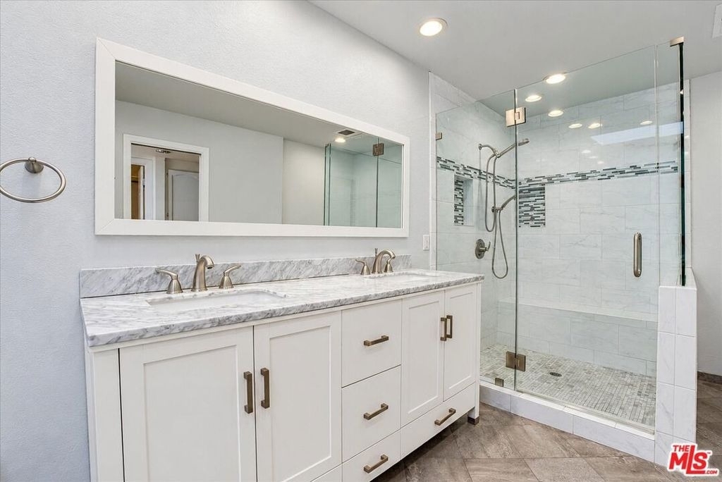 5352 Zelzah Avenue - Photo 20