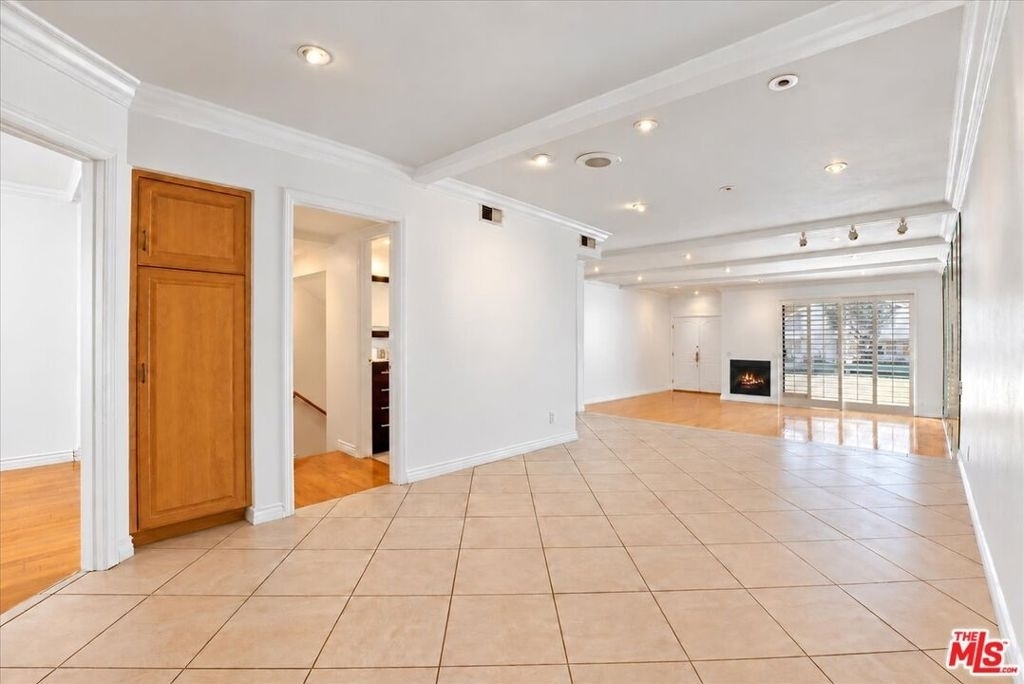 5352 Zelzah Avenue - Photo 11