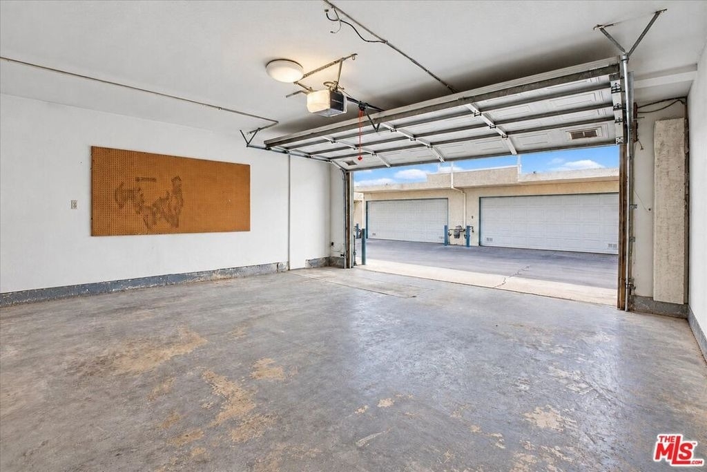 5352 Zelzah Avenue - Photo 36