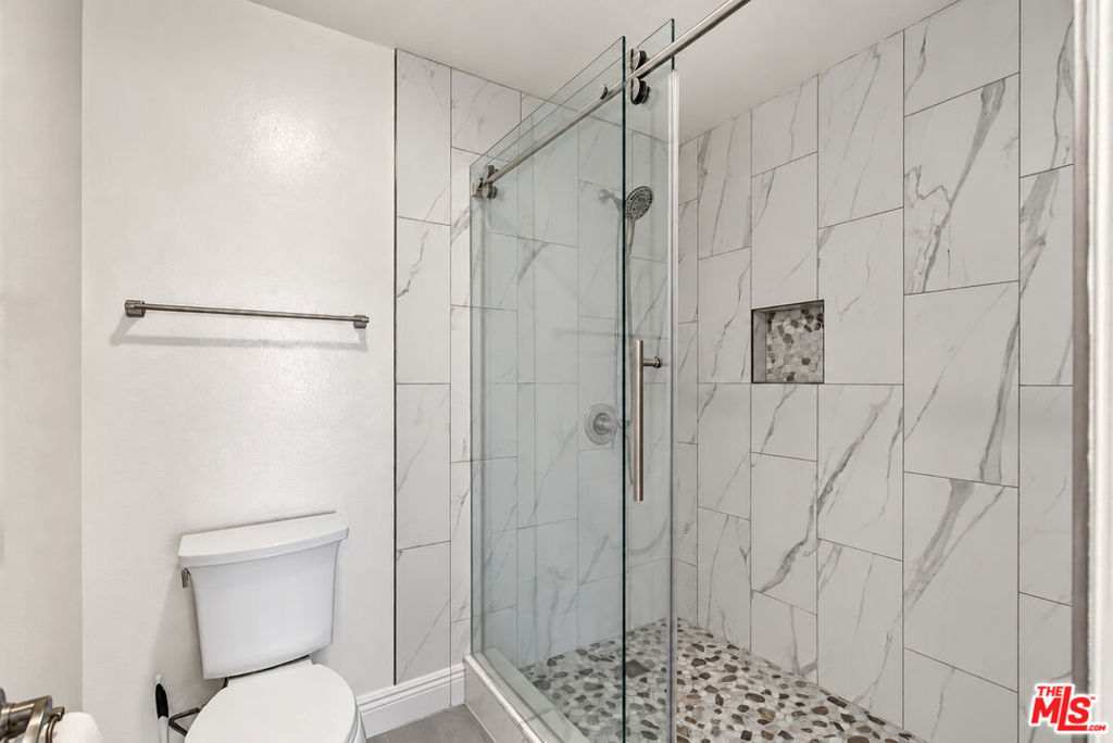 2044 Foothill Drive - Photo 34