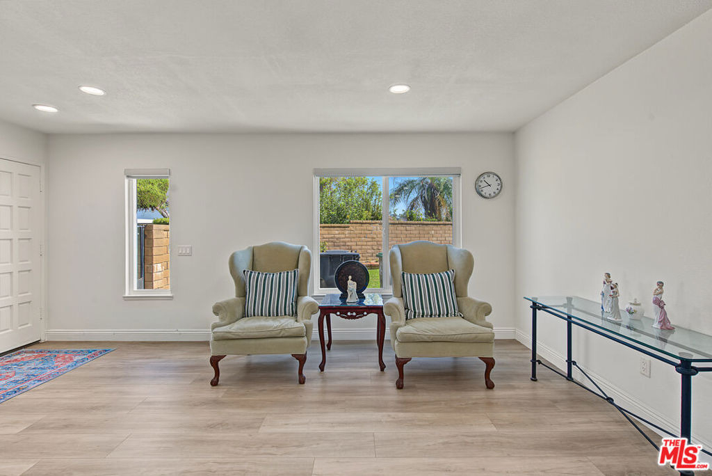2044 Foothill Drive - Photo 5